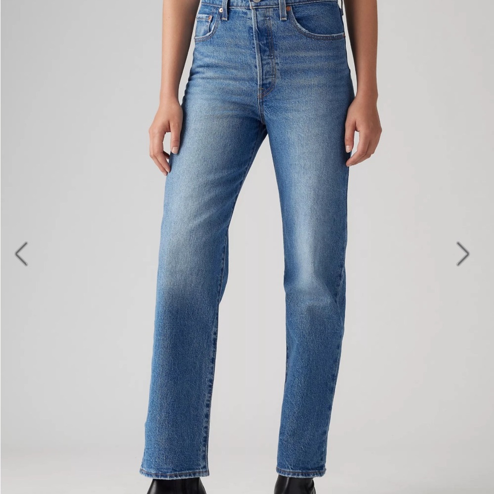Levi’s rib cage straight ankle jeans NWOT